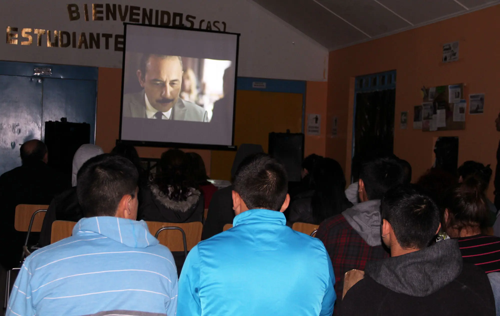 CNTV exhibe el primer capítulo de la serie “Príncipes de barrio” en centro de detención de menores en Valdivia