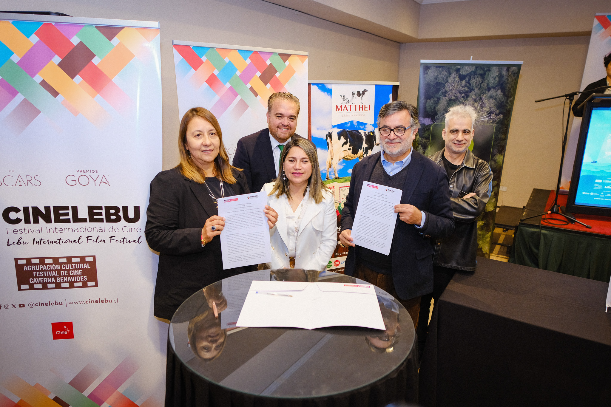 CNTV y CINELEBU firman convenio para fortalecer la difusión de contenidos audiovisuales y la formación de jóvenes