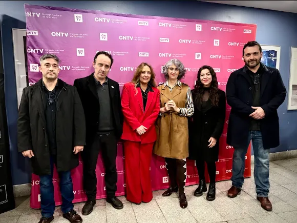 CNTV y Cineteca Nacional firman convenio para resguardar el patrimonio audiovisual de la televisión chilena